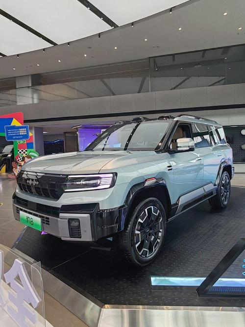 深圳65比亚迪方程豹硬派越野的爆款，英菲尼迪35周年与你共成长